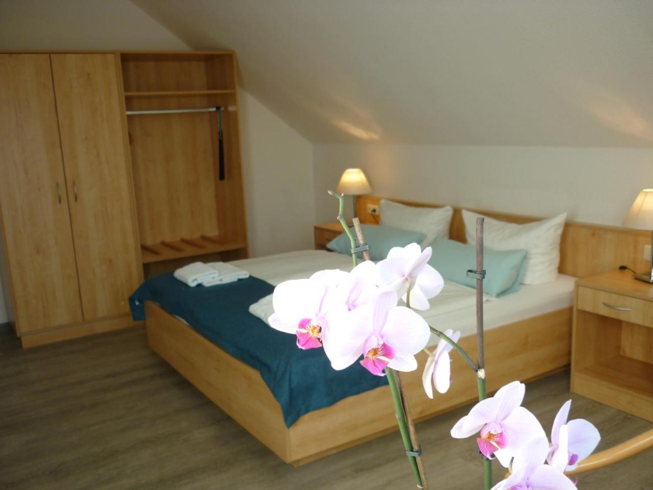 Pension Zum Leuchtturm Bastorf Экстерьер фото